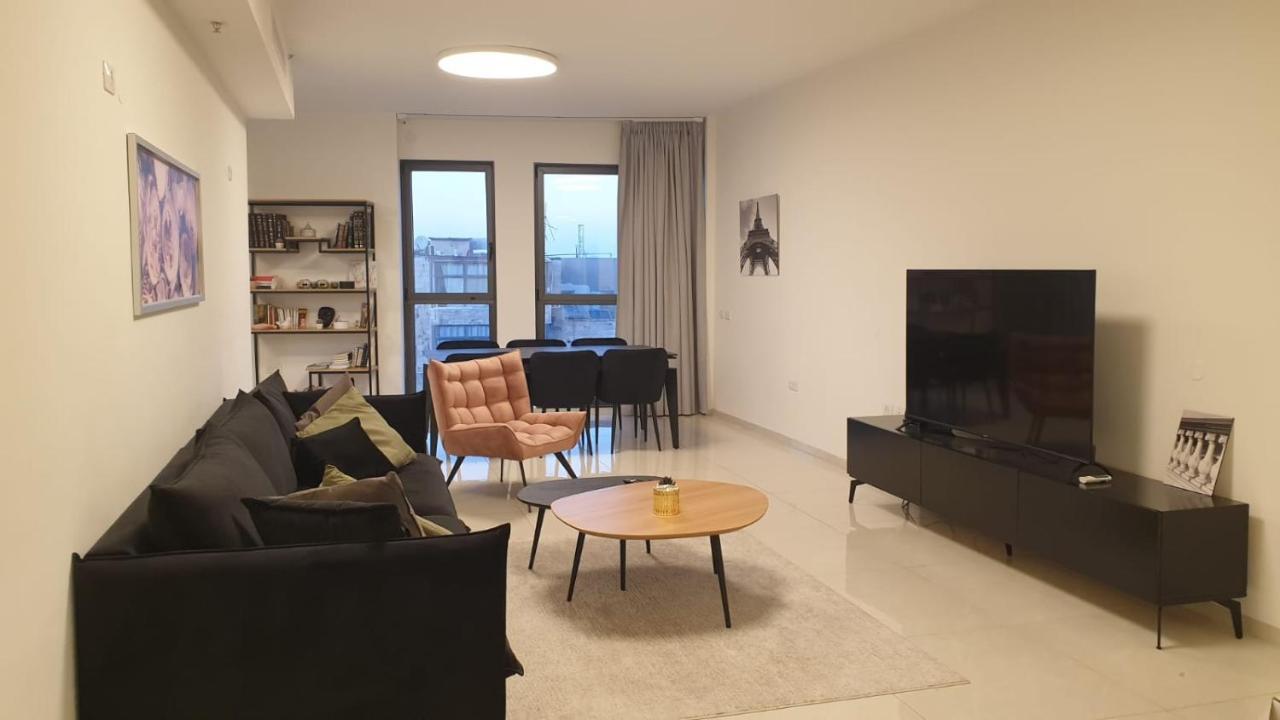 Appartment City Center - J Tower エルサレム エクステリア 写真